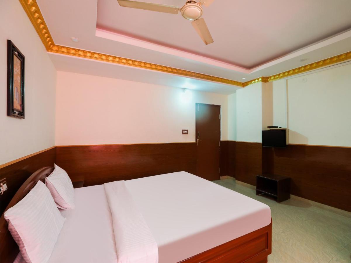 Capital O 84002 Hotel Top In Town President Kushālnagar Εξωτερικό φωτογραφία