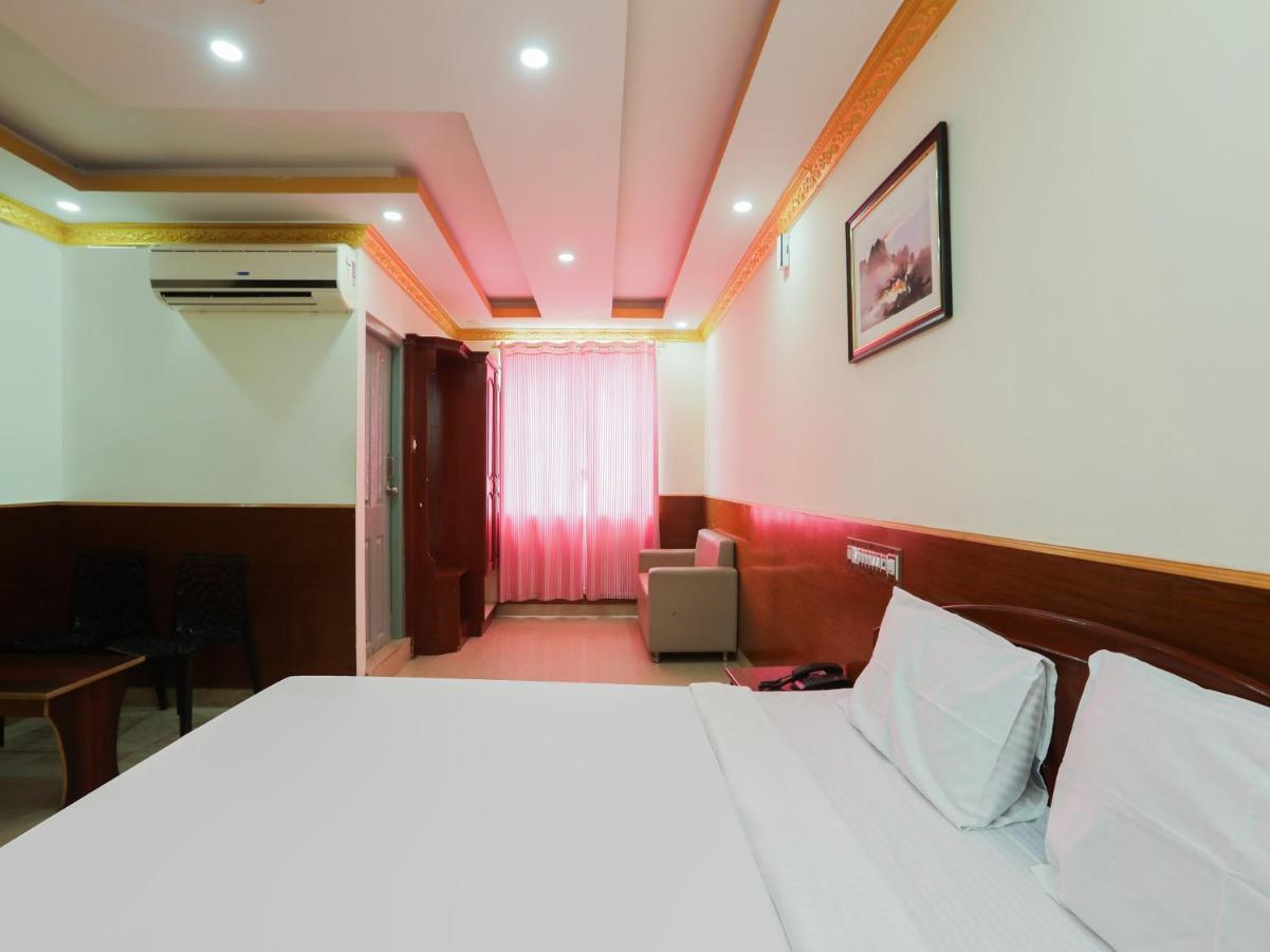 Capital O 84002 Hotel Top In Town President Kushālnagar Εξωτερικό φωτογραφία