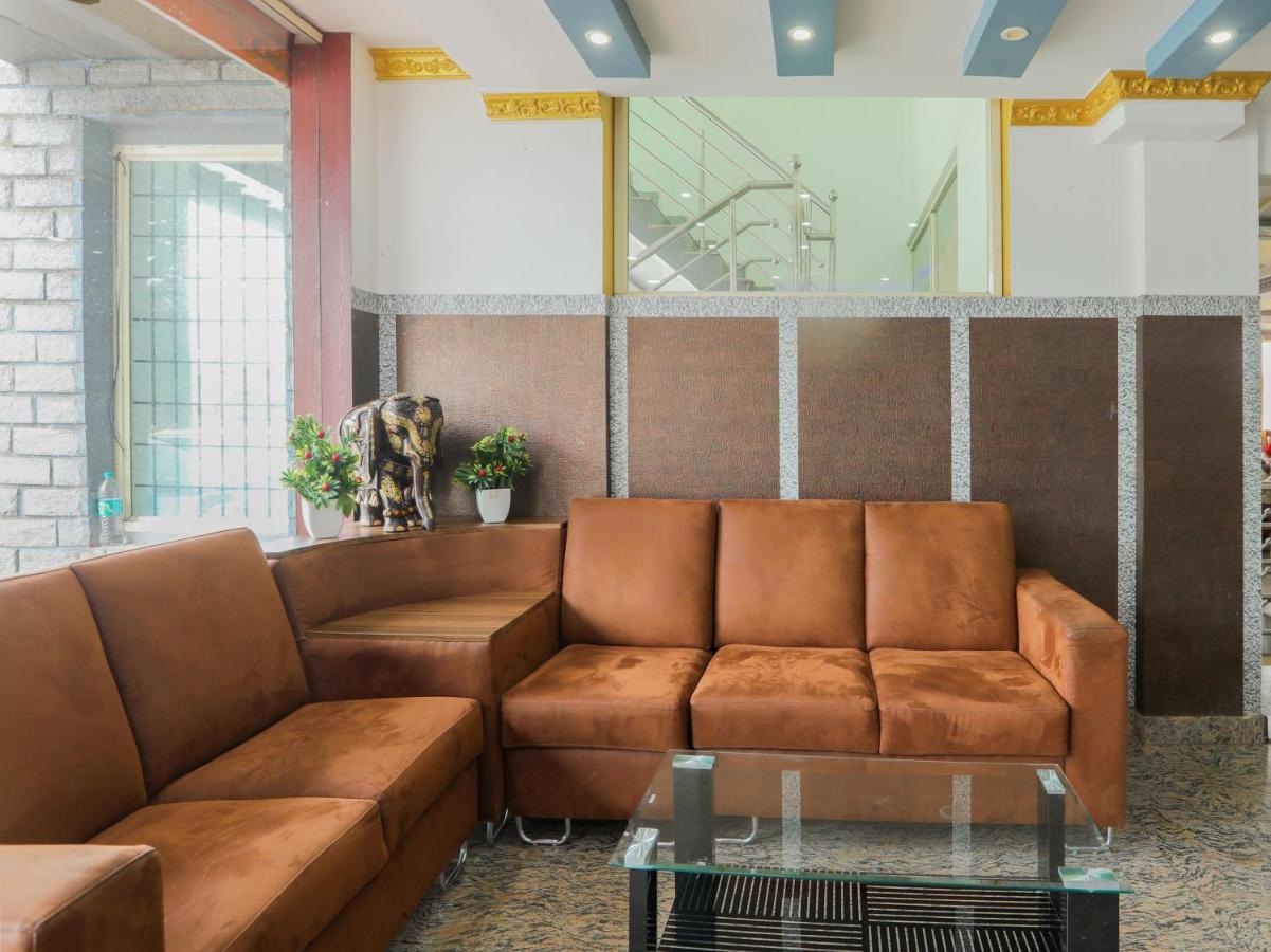 Capital O 84002 Hotel Top In Town President Kushālnagar Εξωτερικό φωτογραφία